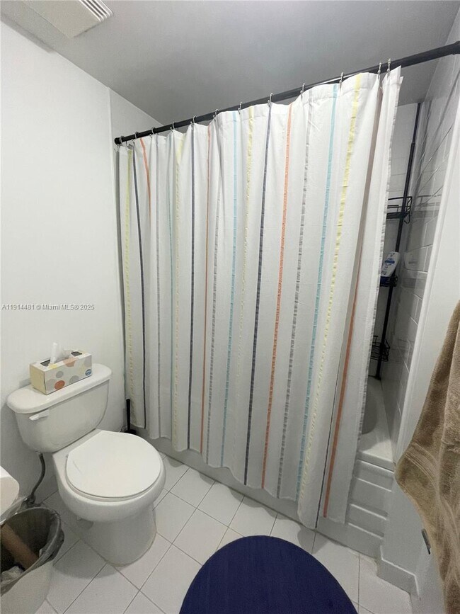 Building Photo - 690 SW 1st Ct