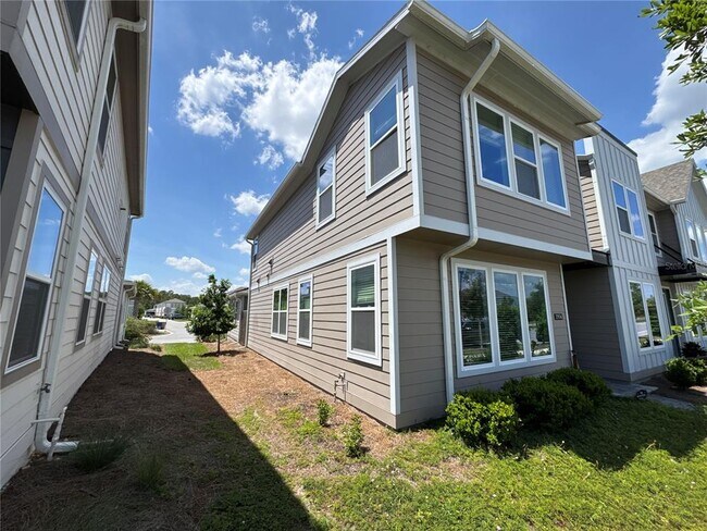 Building Photo - 2956 Voyager Ave