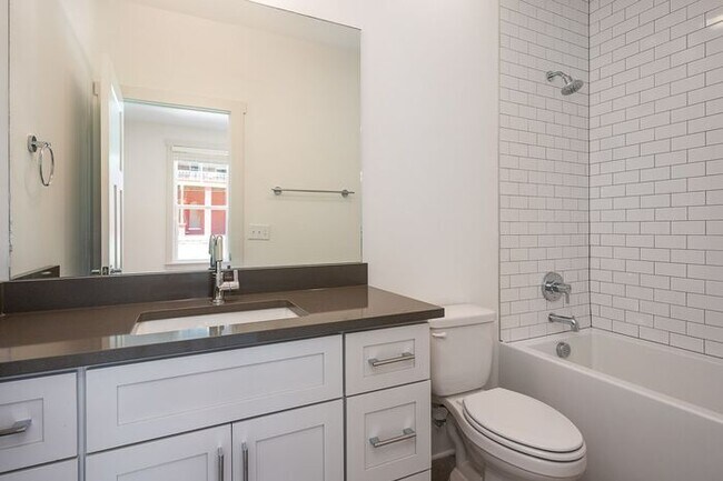 Building Photo - East Nashville Condo at Cleveland Park