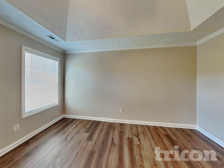 Building Photo - 407 Emerald Trce