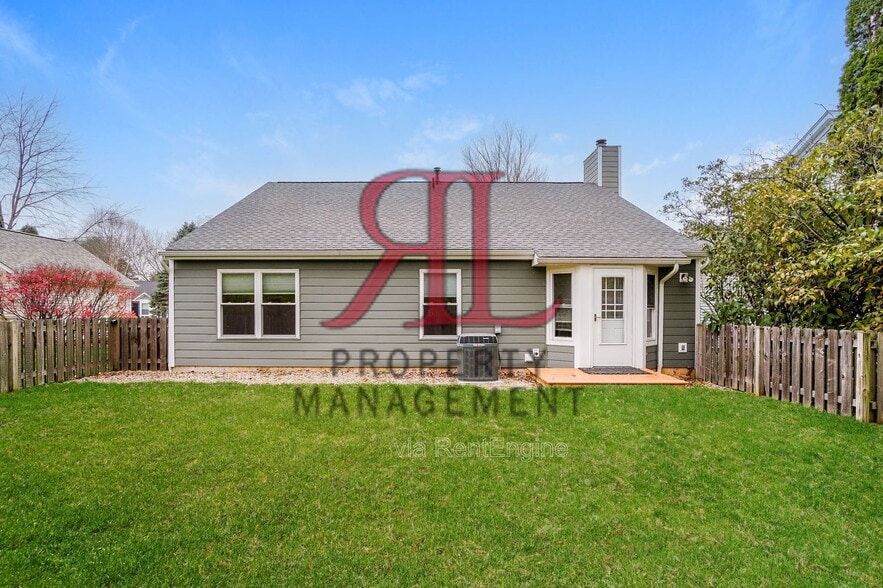 Building Photo - 4800 Coachford Dr