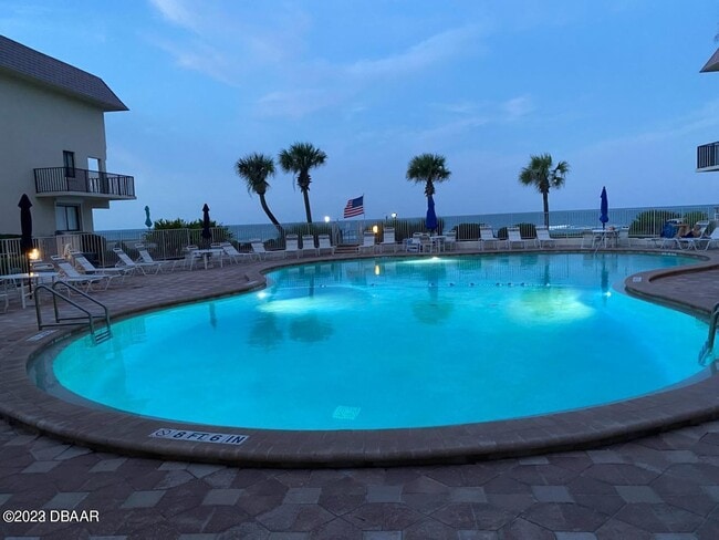 Building Photo - 935 Ocean Shore Blvd