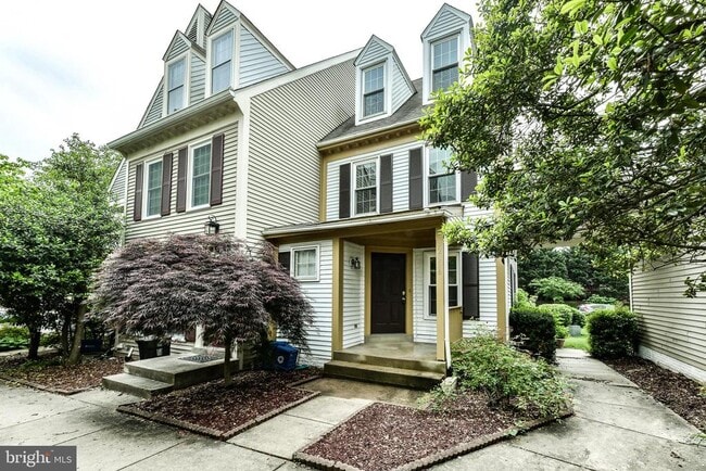 Primary Photo - 12856 Mill Brook Ct