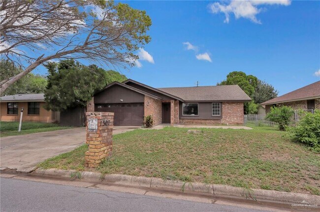 Primary Photo - 23 E Helmer St