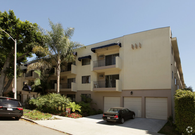 Primary Photo - Camden Gardens Apartments