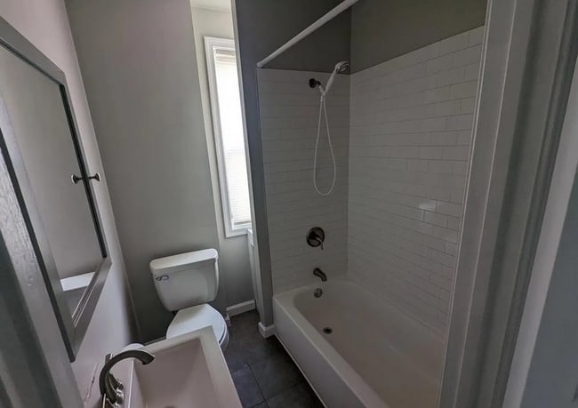 Building Photo - Bright & Spacious 3-Bedroom Home in the Heart of Port Richmond — Accepting ALL PHA voucher holders