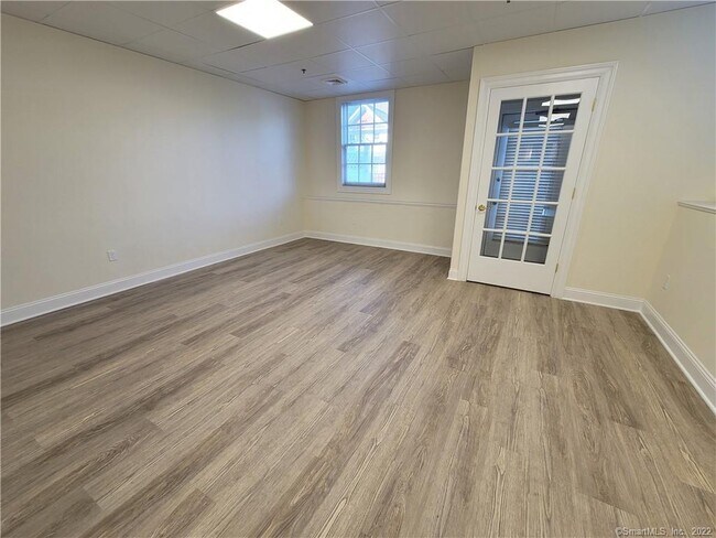 Building Photo - 128 East Ave