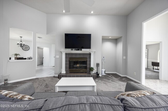 Building Photo - 2388 Halperns Way