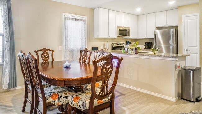 Building Photo - 3-BEDROOM LENNAR HOME IN NORTHEAST CROSSING