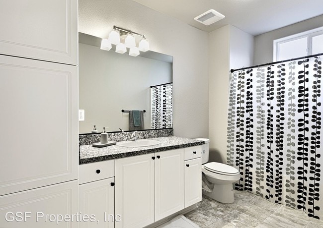 Building Photo - 1 br, 1 bath Apartment - 5490 N Salinas Ave.