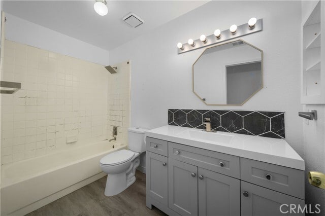 Building Photo - 21690 Everett Dr