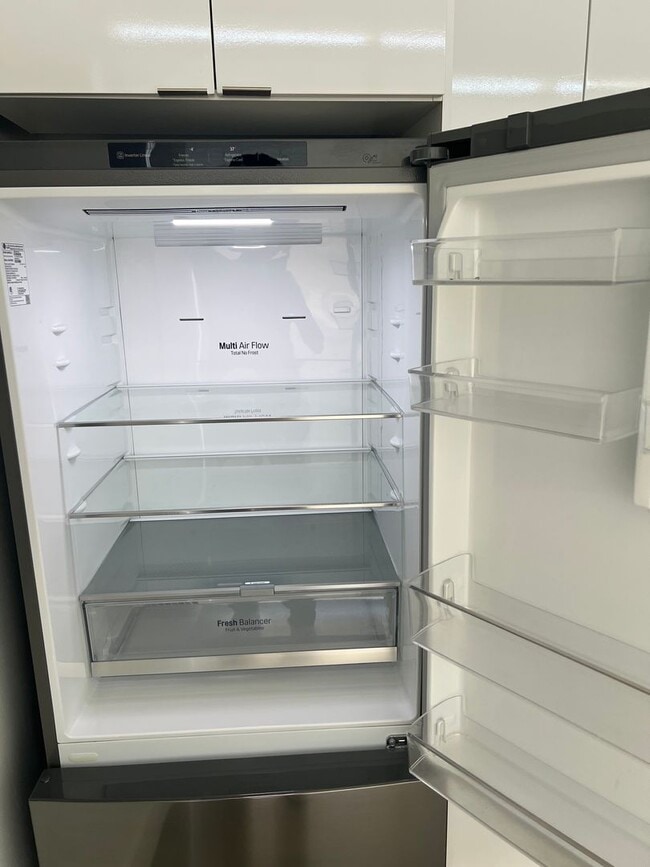 Building Photo - Modern - 2 Story Loft