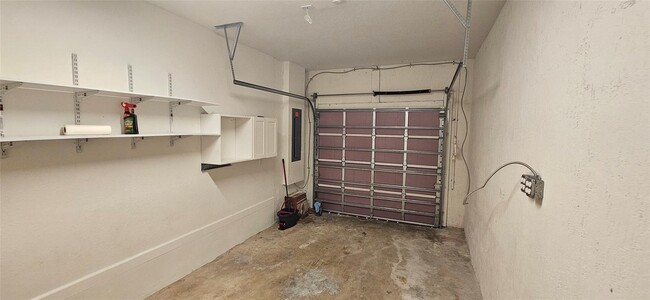 Building Photo - 5010 SW 37th St