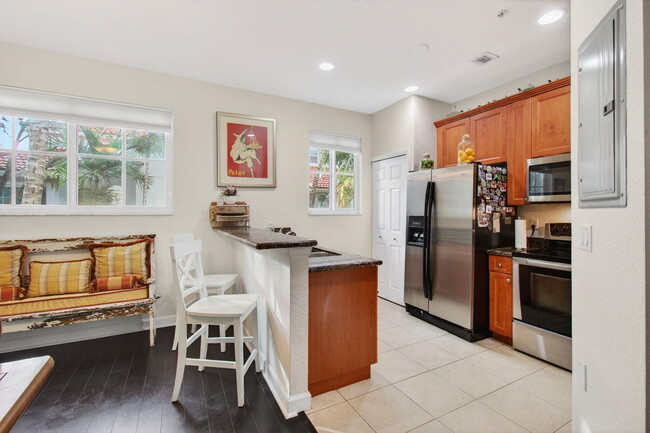 Building Photo - 321 Bayfront Dr