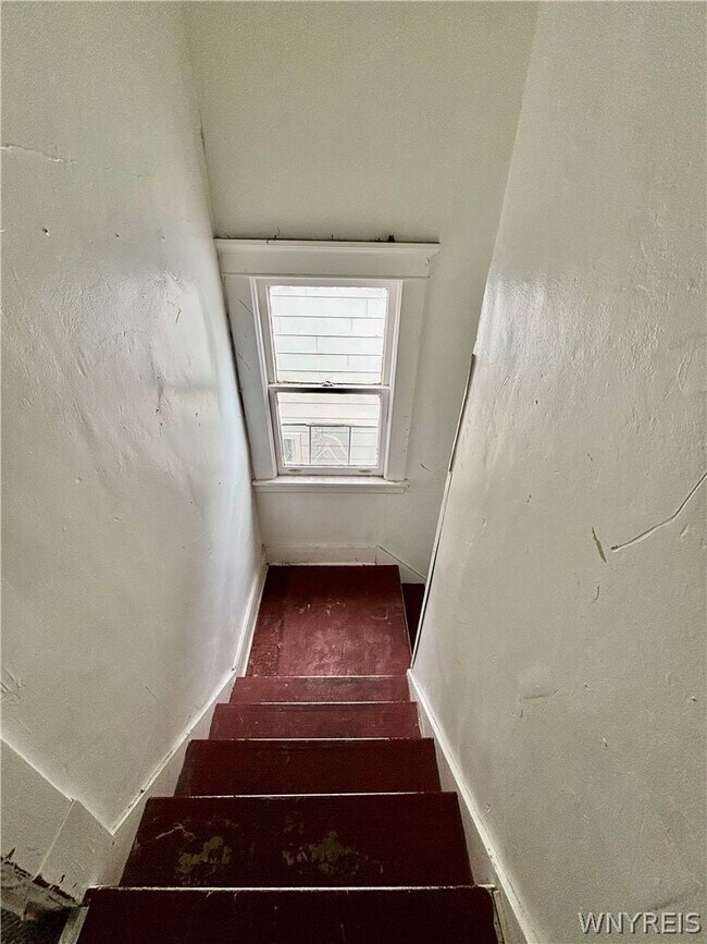 Building Photo - 2445 Bailey Ave