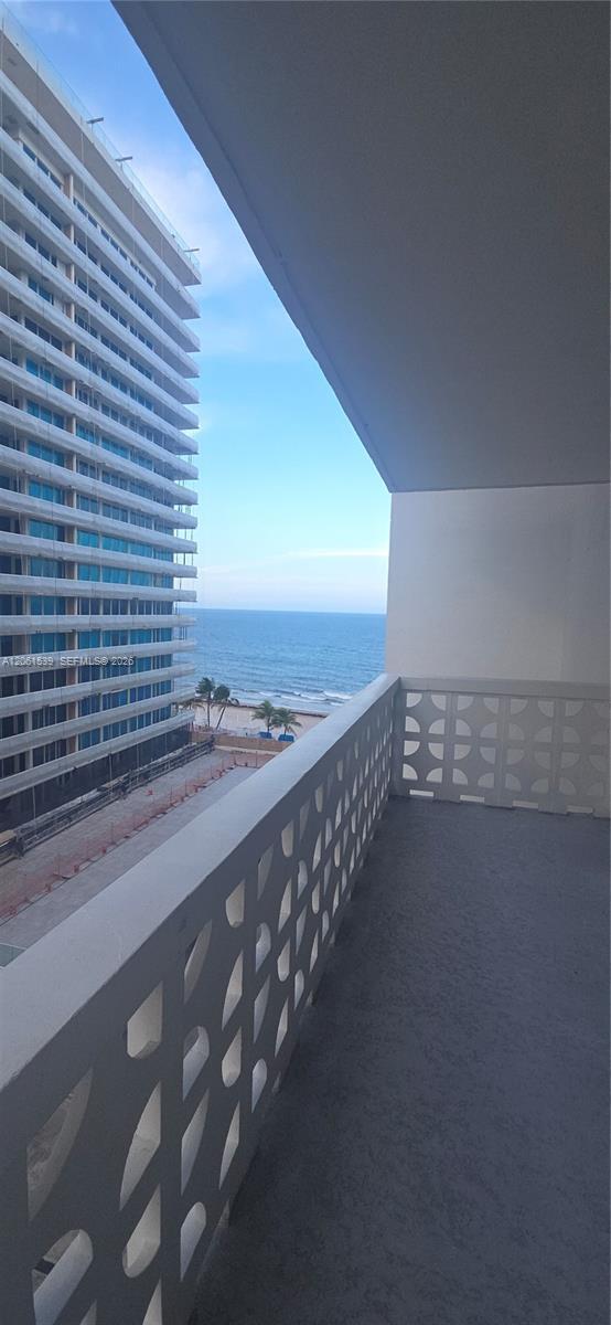 Building Photo - 4010 Galt Ocean Dr
