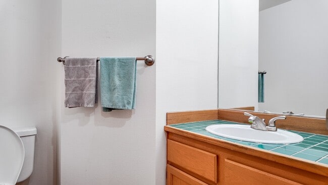 Building Photo - Spacious 4-Bed Home in East Meridian