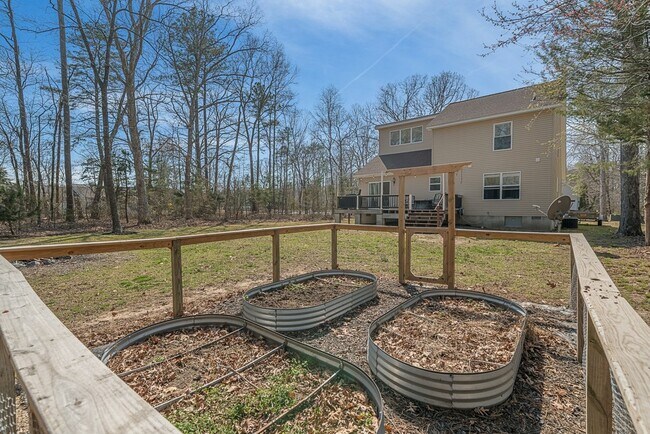 Building Photo - 2325 Rudder Ct