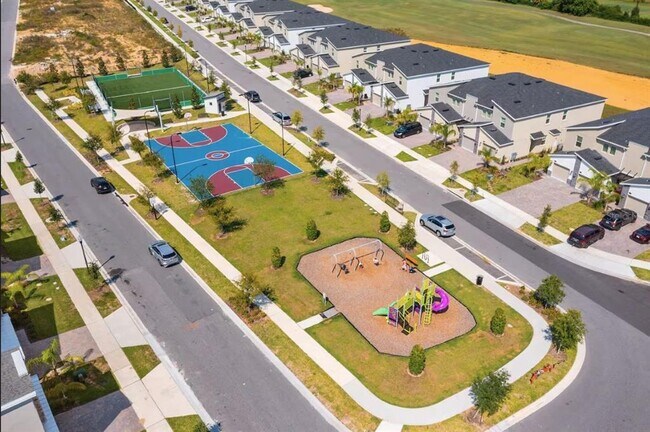 Building Photo - 1034 Splash Shot Pl