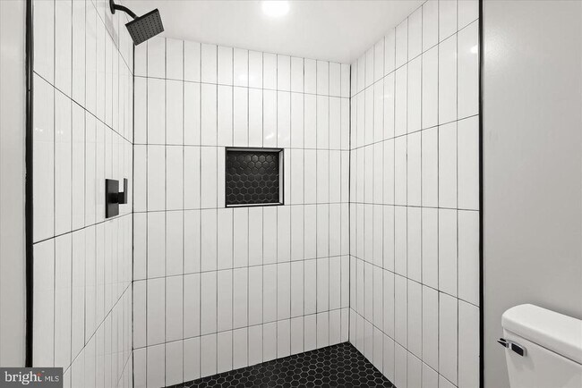 Building Photo - 517 Winters Ln