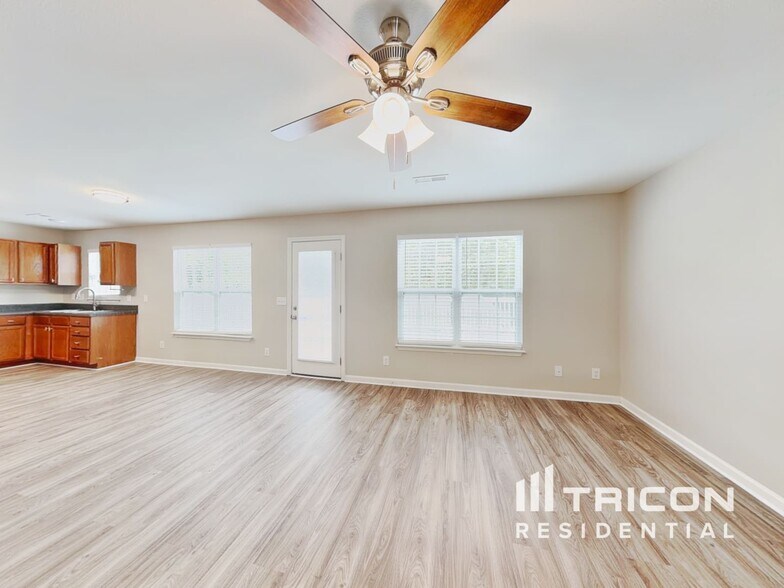 Building Photo - 3504 Whitworth Dr