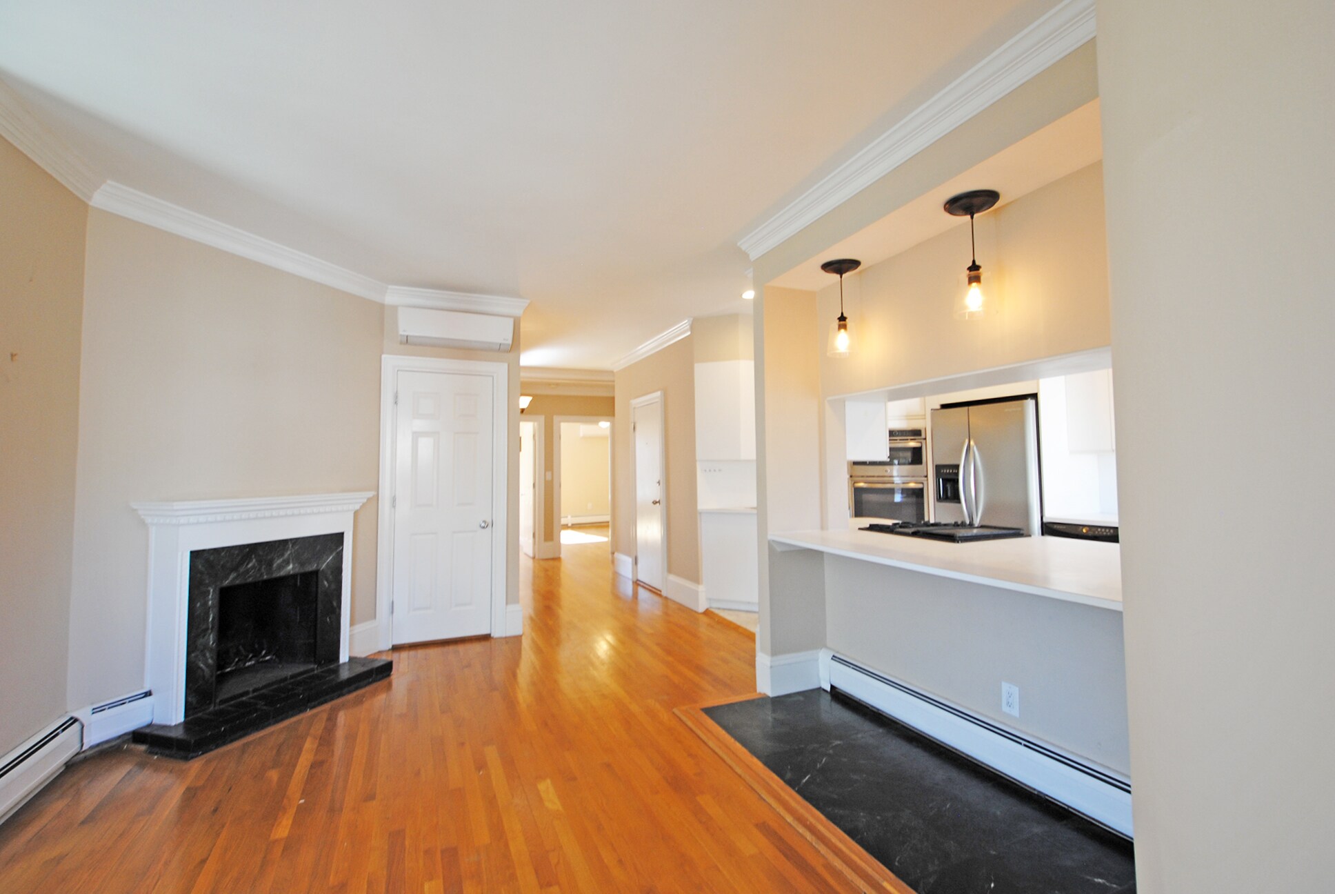 Building Photo - 33 Longwood Ave