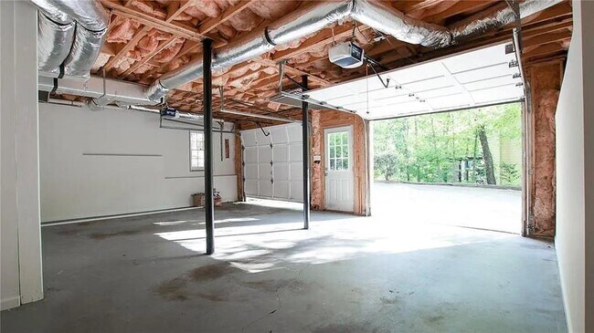 Building Photo - 5055 Mallory Ct