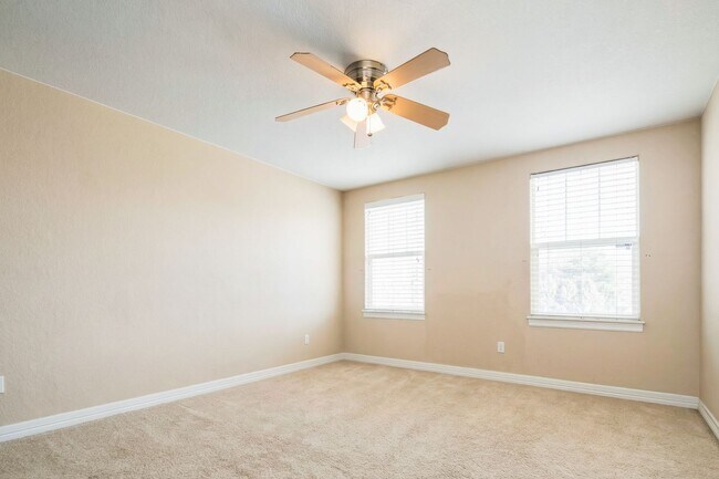 Building Photo - Exceptional 5-Bedroom Home Steps from the University of Denver