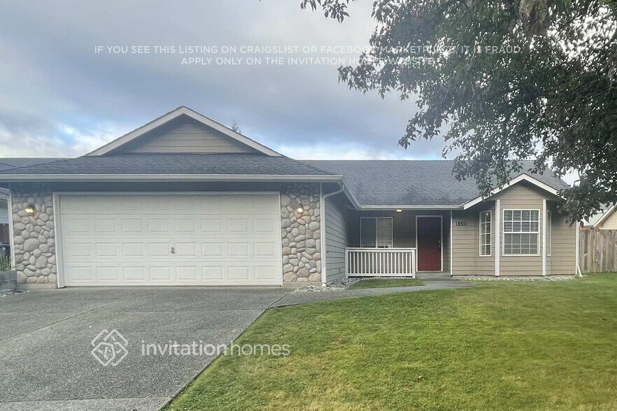 Primary Photo - 18511 E Country Club Dr