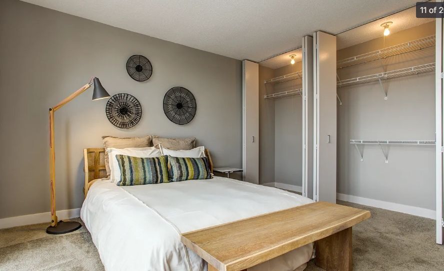 Building Photo - 2555 N Clark St