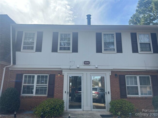 Primary Photo - New Rental in East Charlotte!