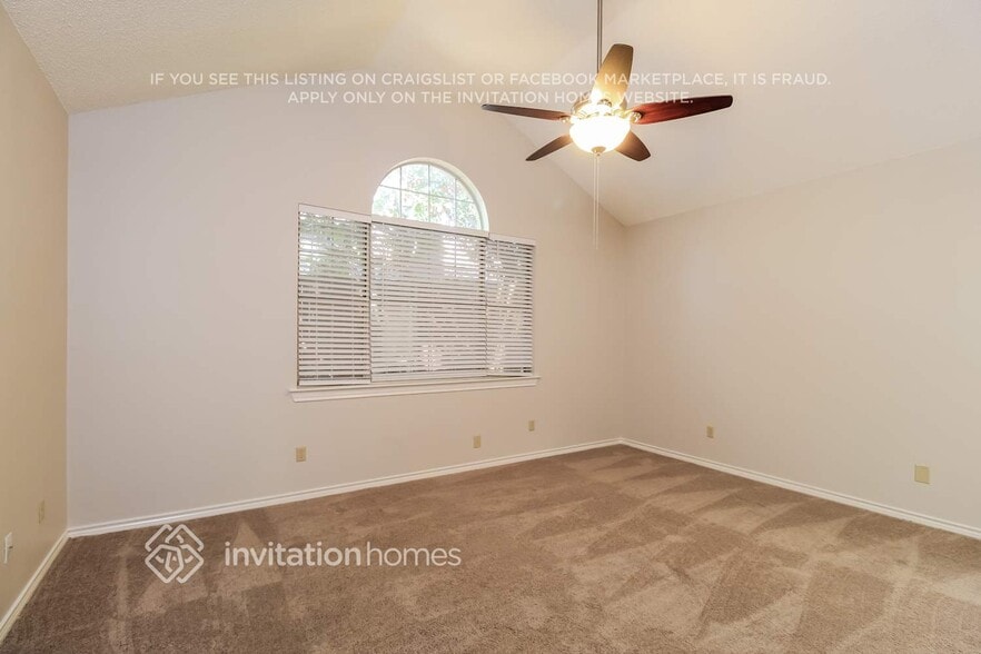 Building Photo - 18749 Vista Del Sol