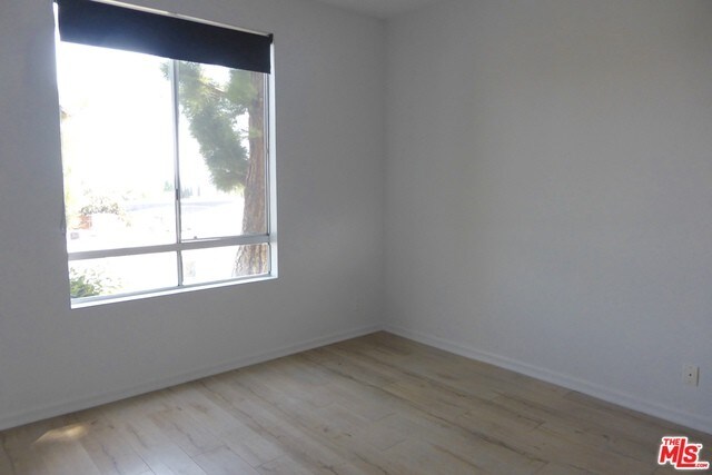 Building Photo - 1211 Sunset Plaza Dr