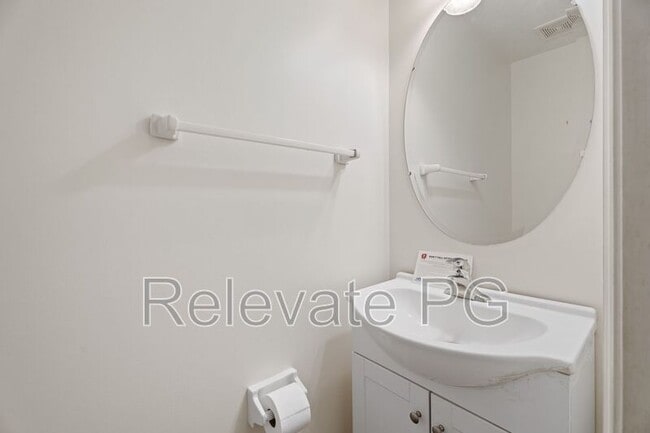 Building Photo - 6771 S Grand Brook Cir