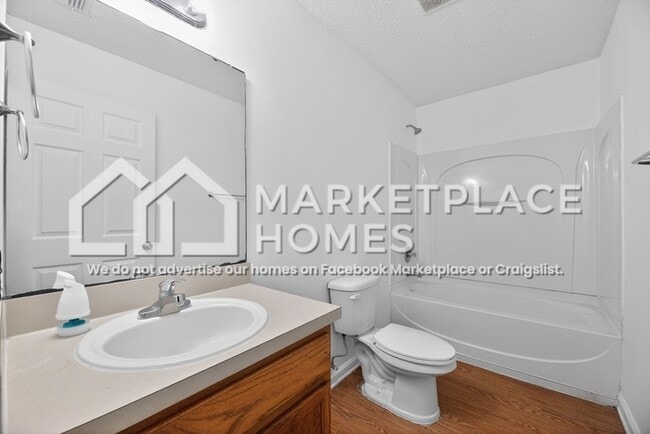 Building Photo - 2167 Thomas Ct