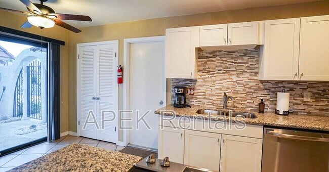 Building Photo - 68368 Calle Leon