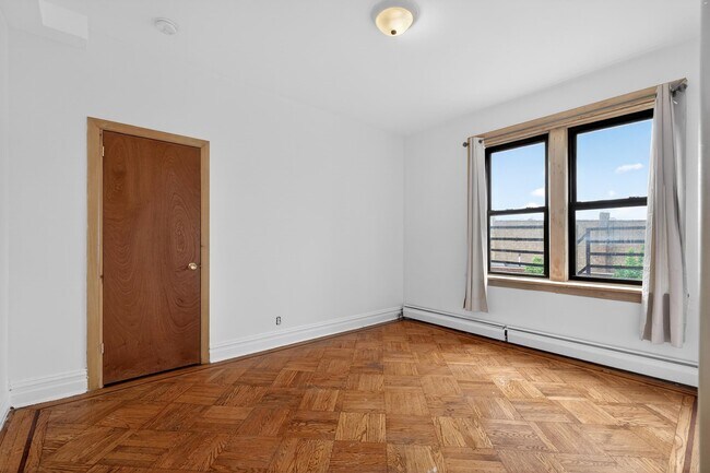Building Photo - 418 Broadway