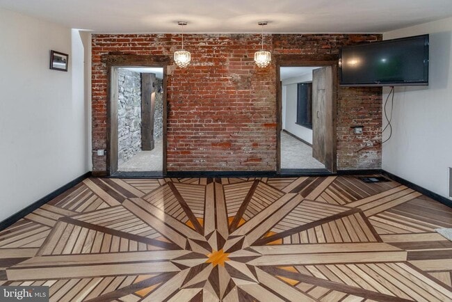 Building Photo - 59 S Franklin St