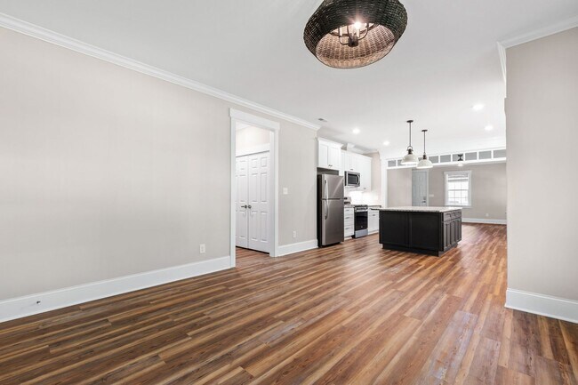 Building Photo - Beautifully Built Ranch Home in Desirable ...