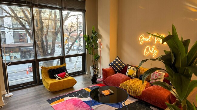 Building Photo - 2000 U.S. 29-SI ID1511358P