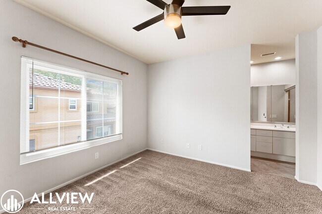Building Photo - Gorgeous 2 bed/2.5 bath! Located in the highly desired city of Rancho Santa Margarita!
