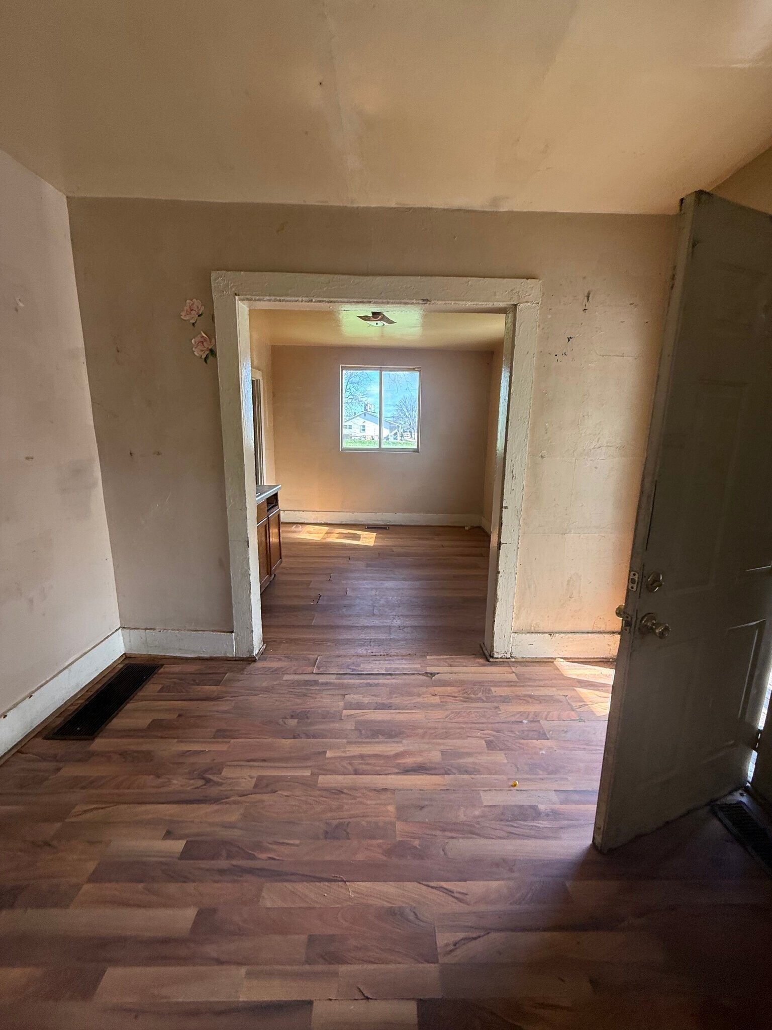 Building Photo - 347 N Stone St