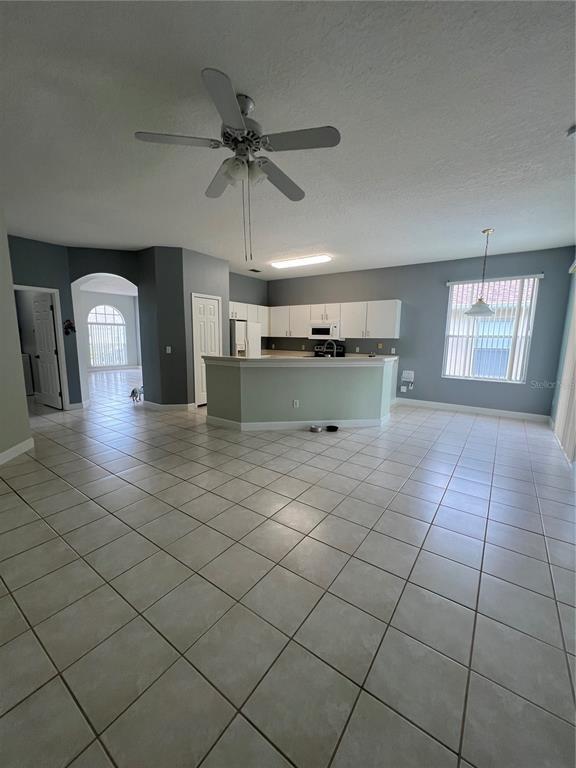 Building Photo - 4701 Chalfont Dr