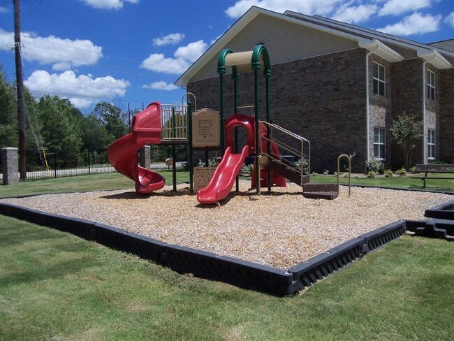 Building Photo - 2206 Bill Clinton Dr
