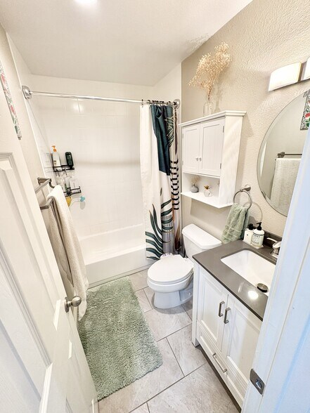 Building Photo - 2362 Hosp Way