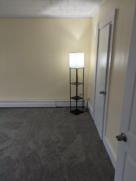 Building Photo - 47 Knapp St