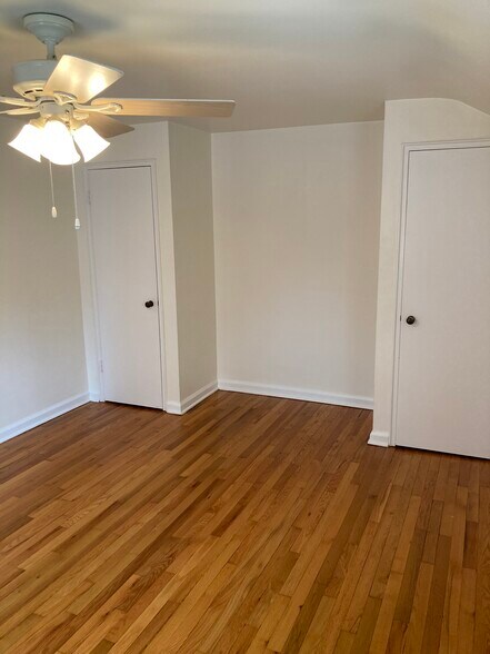 Building Photo - 709 Vallevista Ave