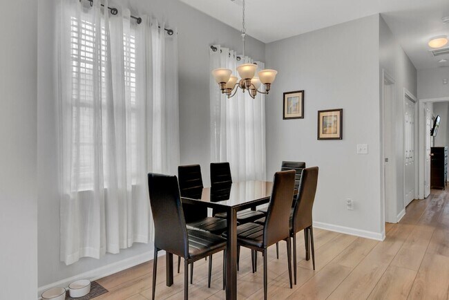 Building Photo - 132 Woodward Rd