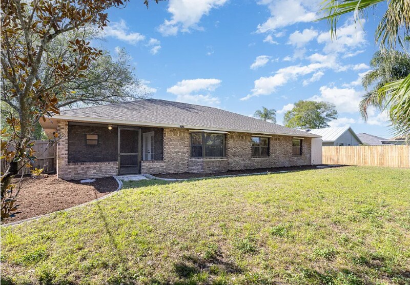 Building Photo - 1315 Armory Dr NE