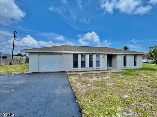 Building Photo - 7346 Captiva Blvd
